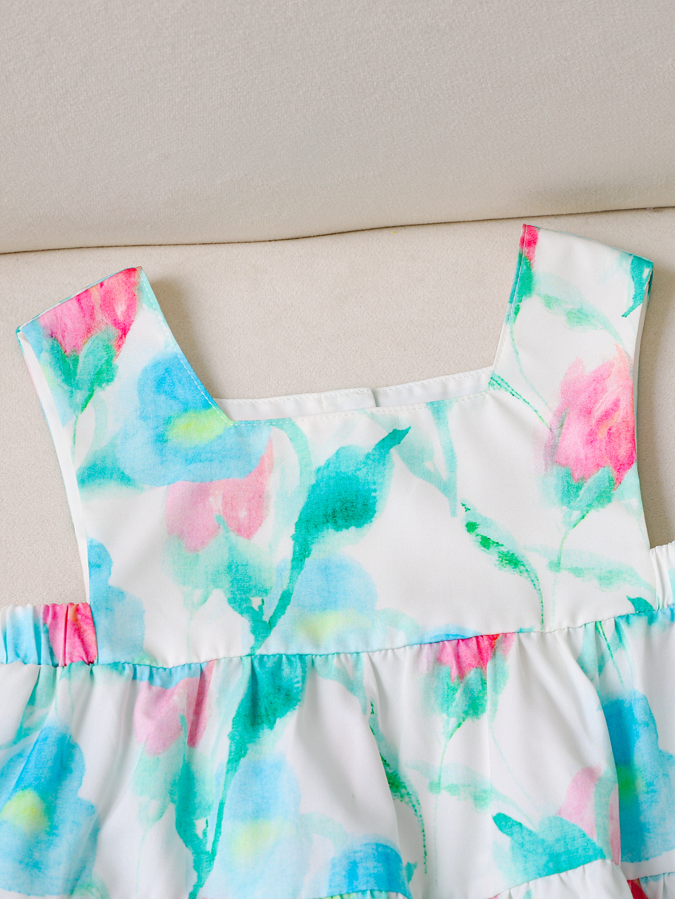 A new stylish summer outfit for girls: a sleeveless top for babies and thin summer clothing for children.