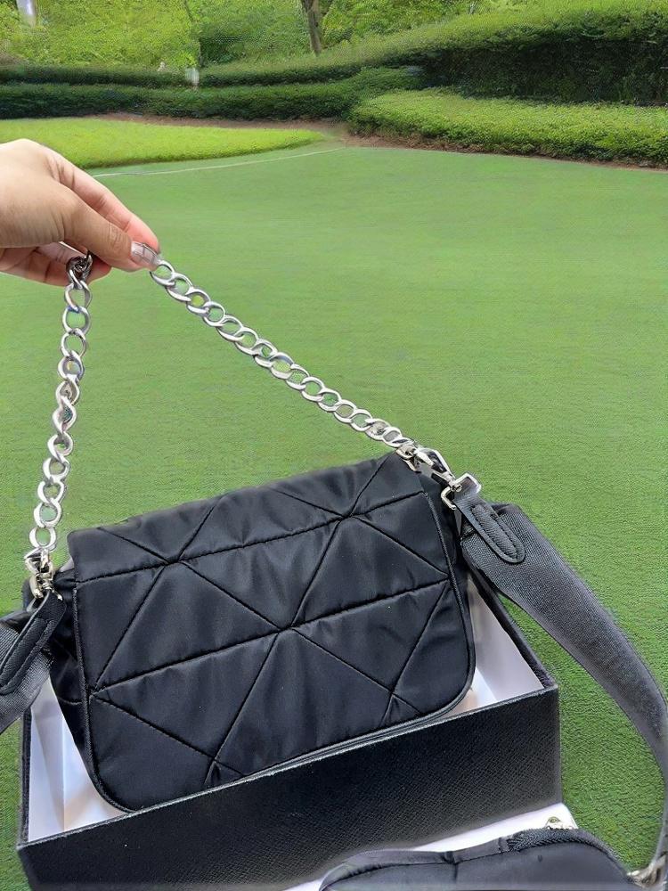 New nylon Oxford fabric casual bag with diamond grid chain shoulder bag, crossbody small bag, fashionable and lightweight women's bag