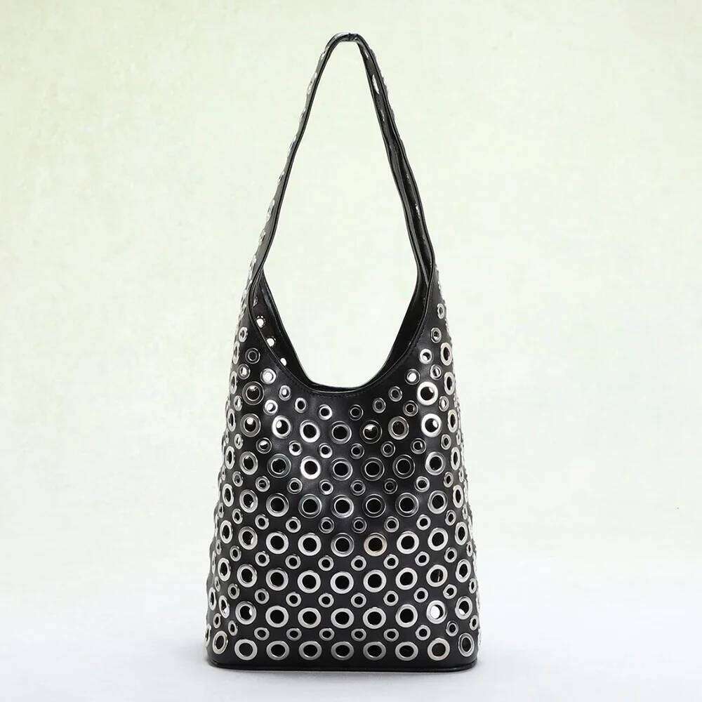 Women's Bags Designer Punk Rivet Bucket Bags For Europe And America Hollow Women Shoulder Bag Vintage Metal Ring Designer Handbags Black Purse