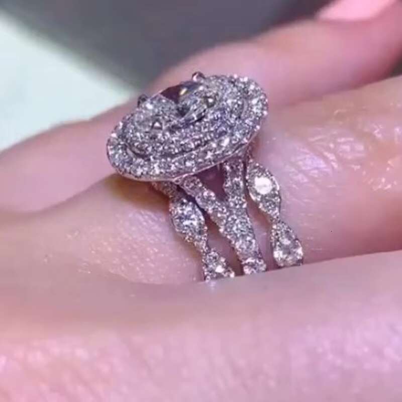 Women Wedding Engagement Rings Modern Design Stylish Accessories for Party Brilliant Luxury Jewelry
