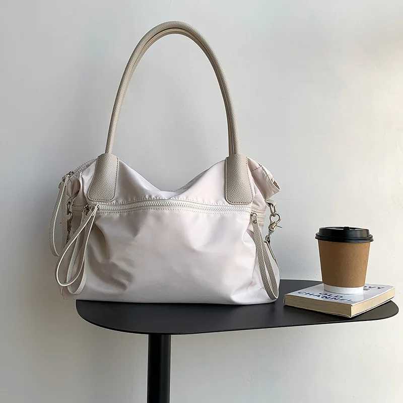 Large Capacity Shoulder Bags Oxford Waterproof Travel Duffle Lightweight Business Commuting Handbags Luxury Designer Tote BagsXJ2520528