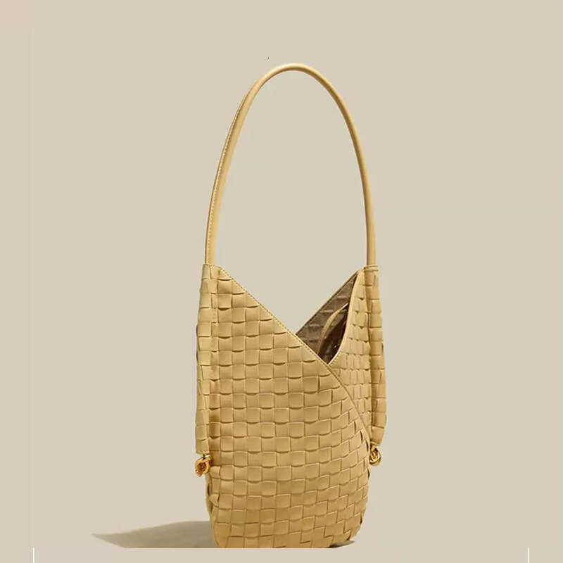 Tote Bag Niche Tote New Cowhide Woven Large And Small Underarm High End Casual Fashion Bucket Bag For Women Shoulder Bag Braided Handbag