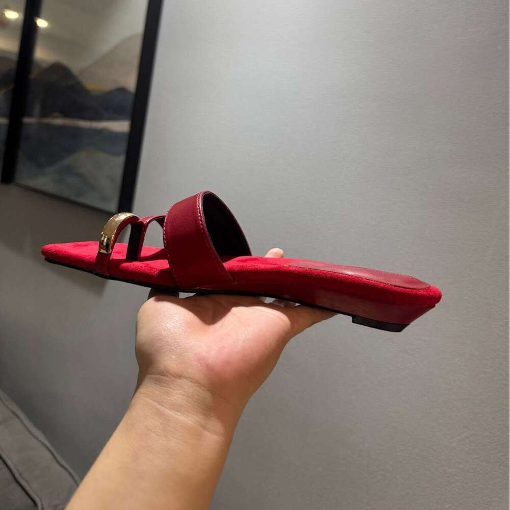 Cowhide Version ~ Korean Metal Buckle Split Toe Slip-On Flat Sandals for Women Outdoor Wear 2025 Summer New Style Cool Slippers