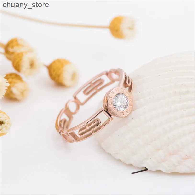316L Stainless Steel New Fashion Upscale Jewelry Punk Rose Gold Color Hollow Round Roman Numerals Rings For Women Ladies Gift z250529FBSY