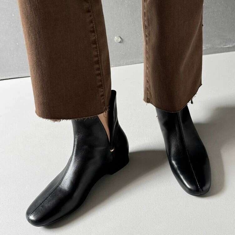 Korean Style Simple Niche Side Opening V-Cut Chelsea Square Toe Flat Slim Short Martin Women's Boots