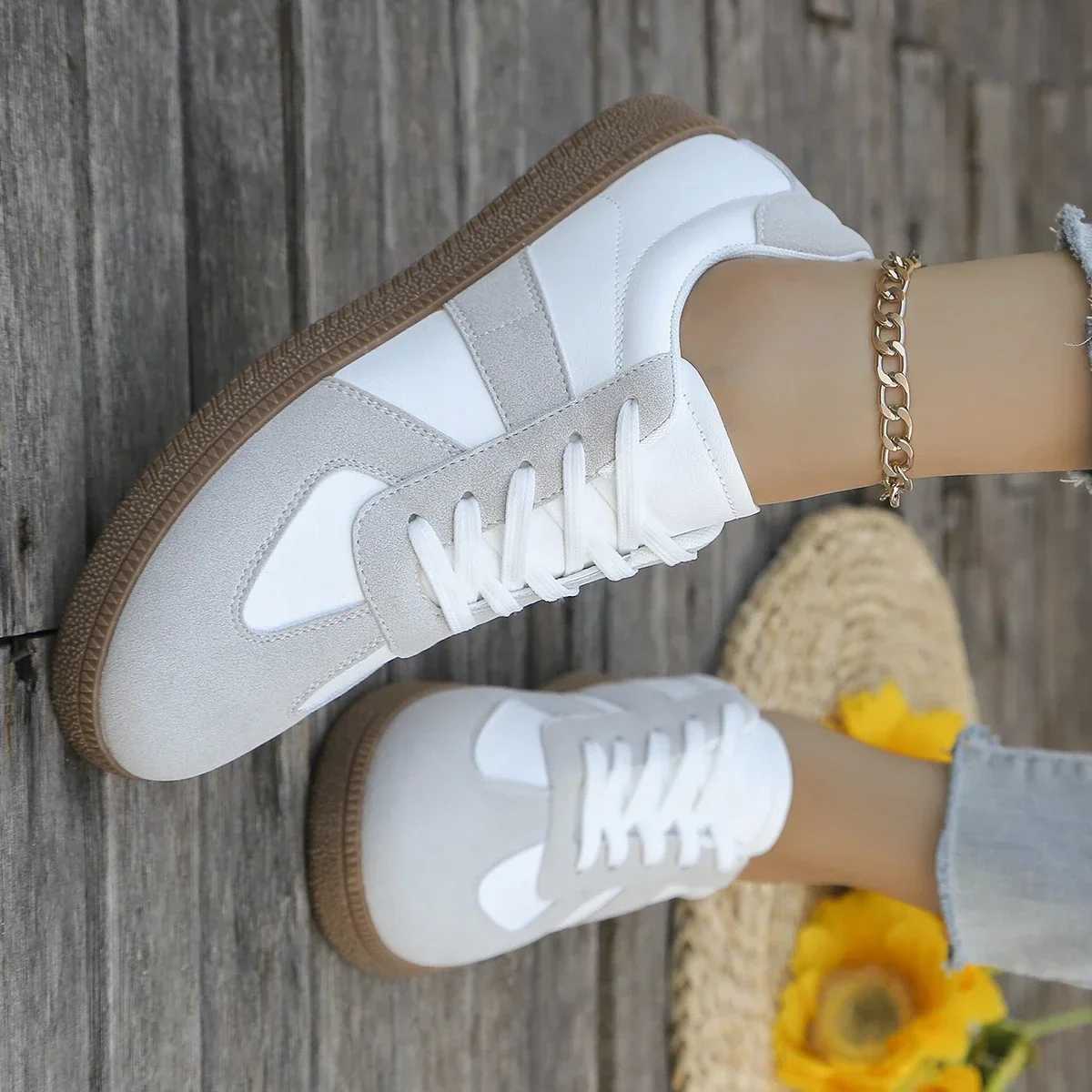 Spring and Autumn New Style Round Toe Soft Sole Casual Shoes Fashionable and Comfortable White Shoes Sports Shoes for Women XJ250529