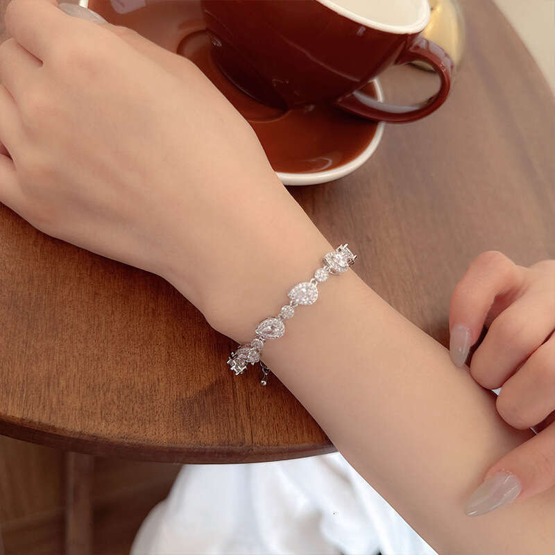 Simple Water Drop Shaped Zircon Fashion Sweet Versatile Bangle High-end Sense Light Niche Bracelet