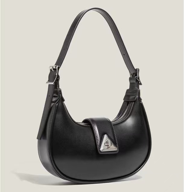 Casual luxury Designer Bag Hot Totes Bags Free Shipping Shoulder Bags New Daily Handbag Fashionable Letter Daily Flap for Women Designer Shoulder hand