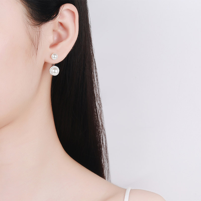 Sophisticated PT950 Gold Gilt 925 Silver Earings For Her Adorned by Dazzling Moissantes & Natural White Pearls