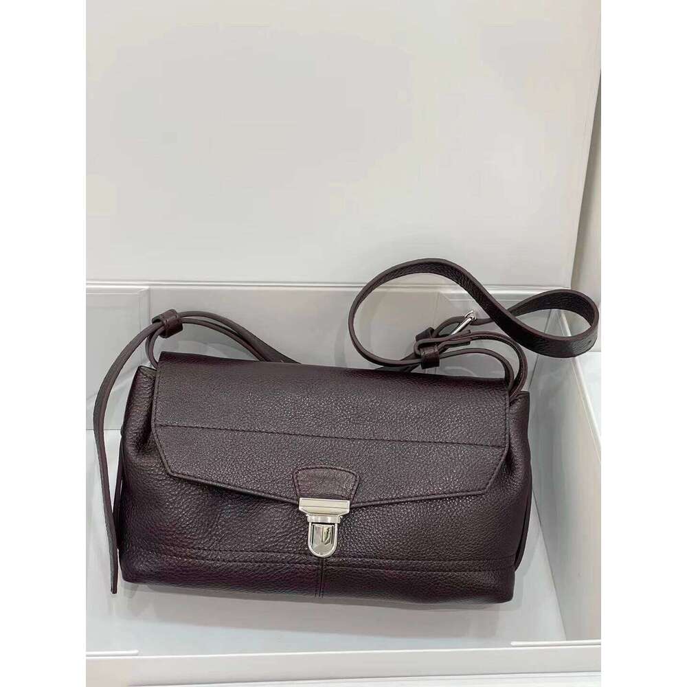 LE Vegetable Tanned Cowhide Motorcycle Vintage Shoulder Underarm Messenger Bag Fashion Designer Handbag
