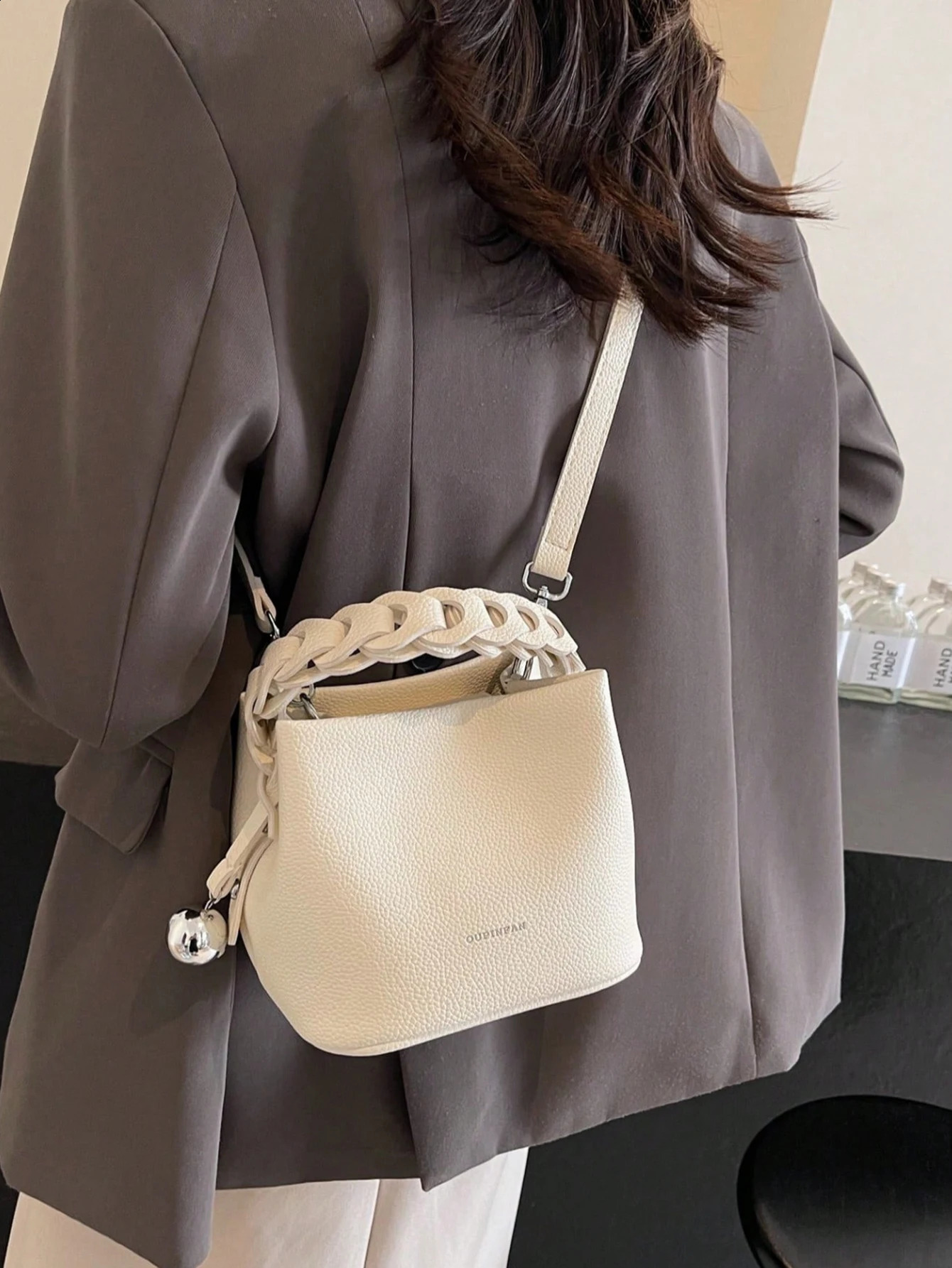 Fashion Joker PU waterproof fabric letter pattern n metal pendant decoration portable square bag preparation of p 250528
