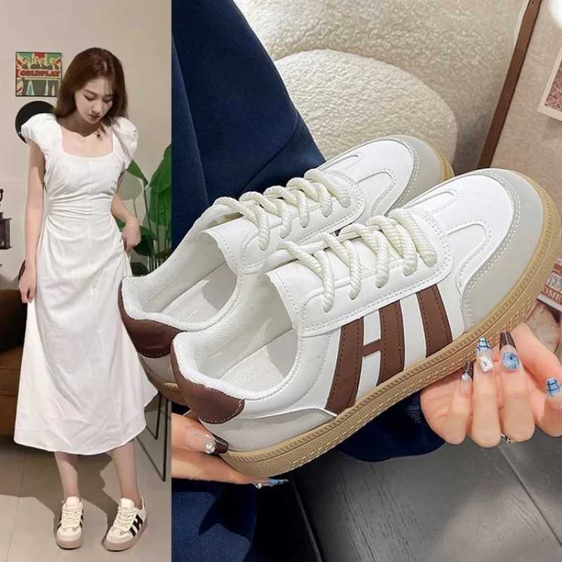 2025 New Designer Casual Sneakers for Women Spring Autumn Lace Light Color Match Board Shoes Female High Quality Womens Shoes XJ250529