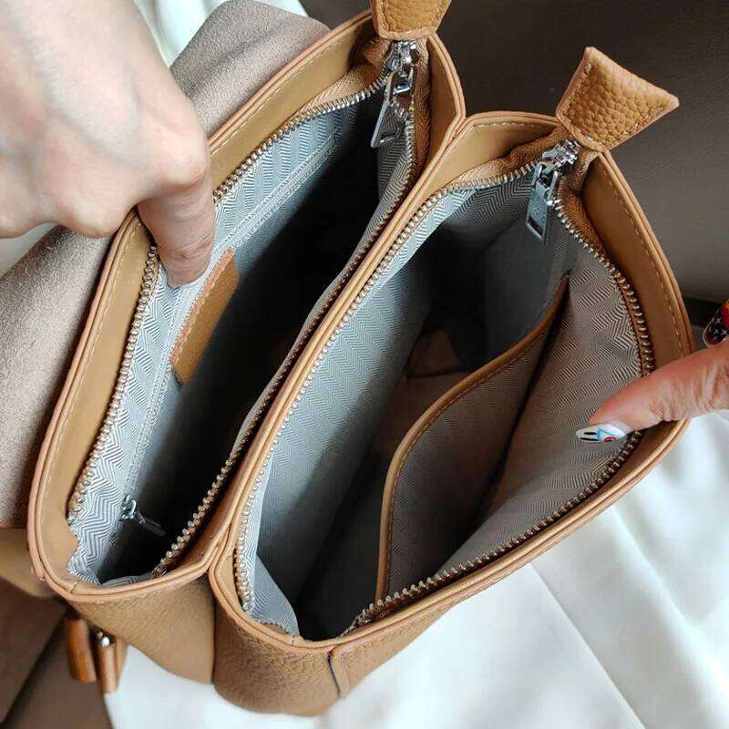 Fashion Female Genuine Backpack Lady's Large Capacity Shoulders Bag Women Commute Knapsack Soft Leather Casual Backpacks