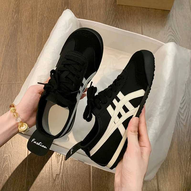 New Women Casual Shoes Breathable Running Shoes Outdoor Light Weight Sports Shoes Comfortable Jogging Tennis Anti Slip Sneakers XJ250529