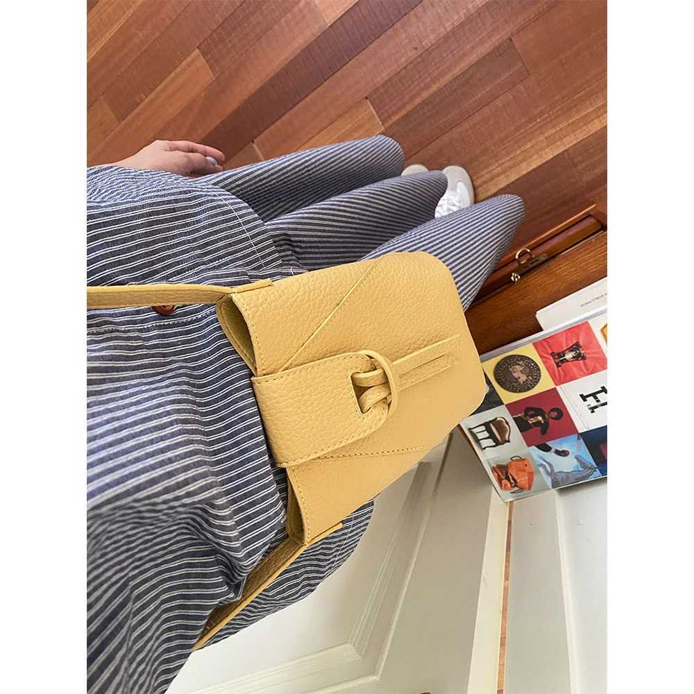 Womens Portable PU Mini Phone Bag Solid Leather Flap Casual Crossbody Bags Female Versatile Shopping Messenger Shoulder Pack XJ2520528