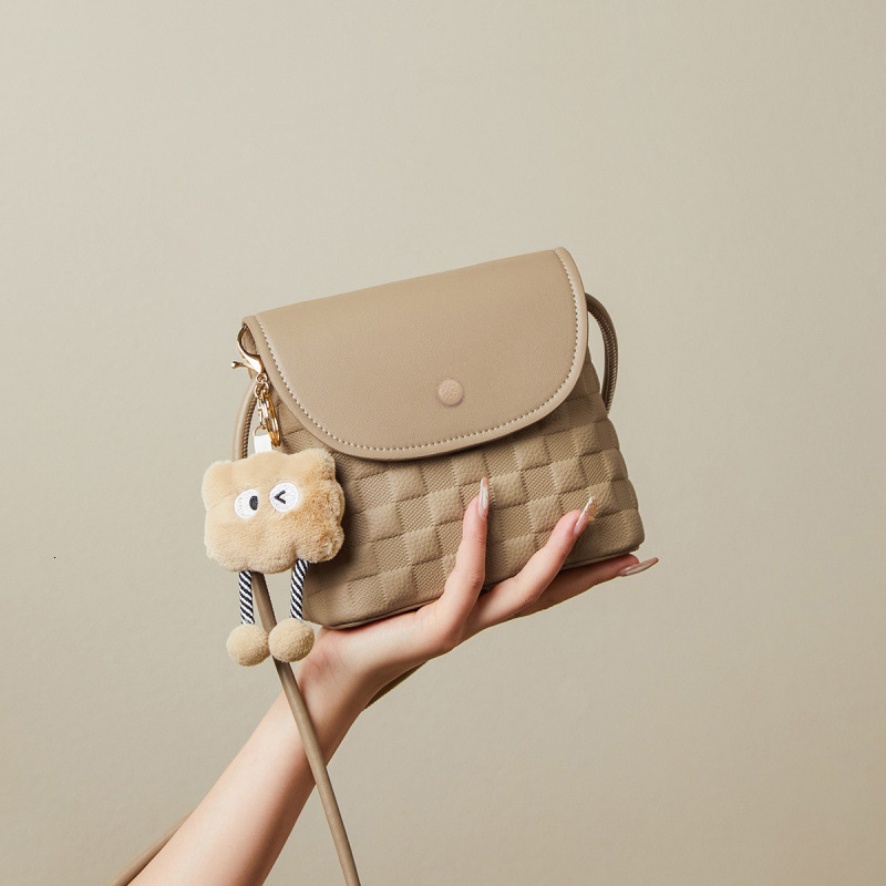 Women's Handbag Free Shipping Designer Bag Casual Fashion Bucket Bag New Popular Versatile Crossbody Bag Grid Commuting Small Square Bag