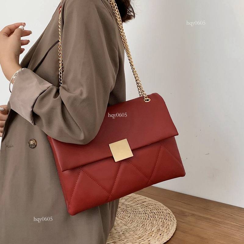 Top quality Brand High Quality New Style Free Delivery Designer Bag Red Wedding for Bride 2025 High-end Bridesmaid Shoulder Crossbody Light Luxury
