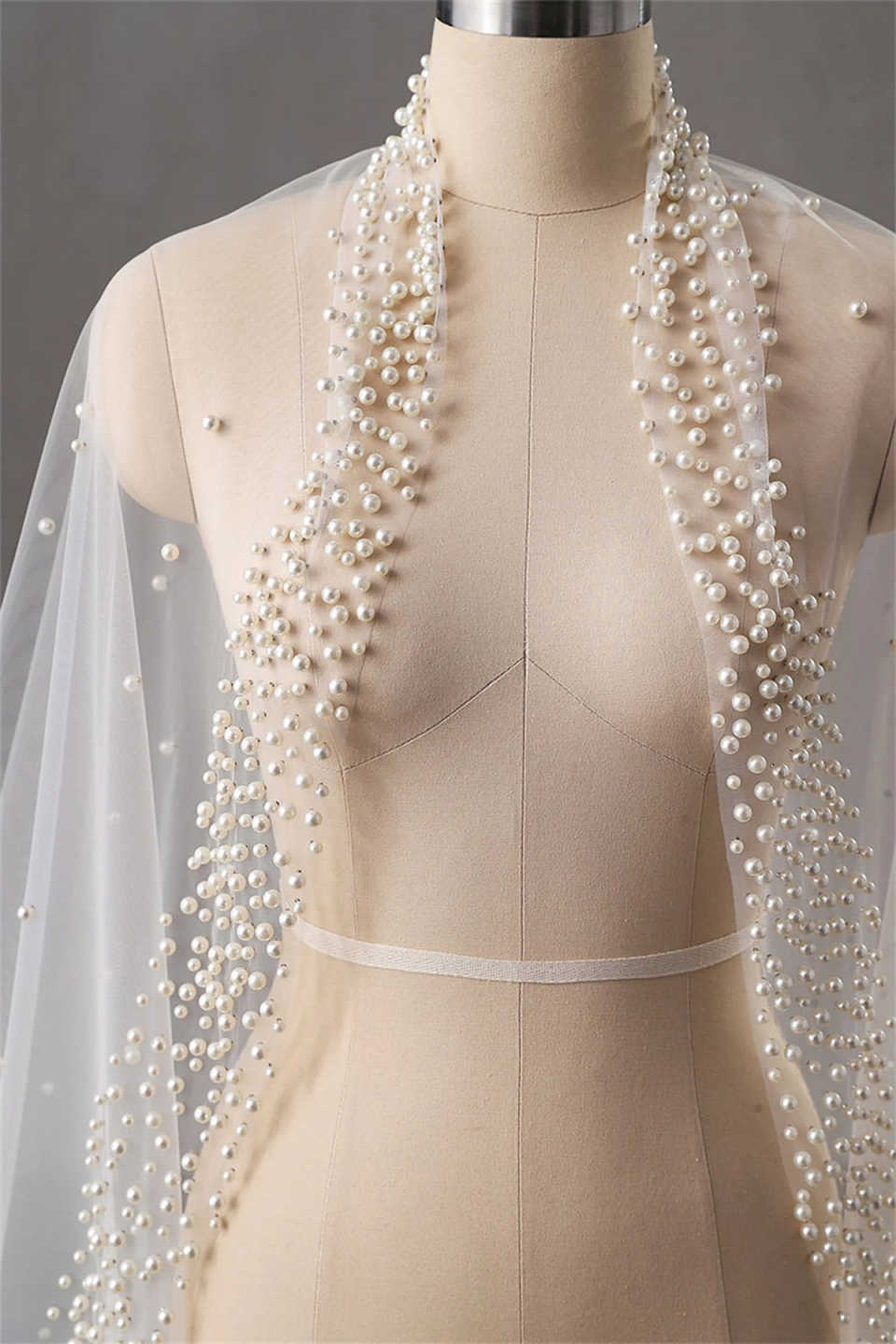 Classic Wedding Veil With Comb Pearls One Layer Long Cathedral Length Bridal Veils Beaded Edge Wedding Accessories Customized