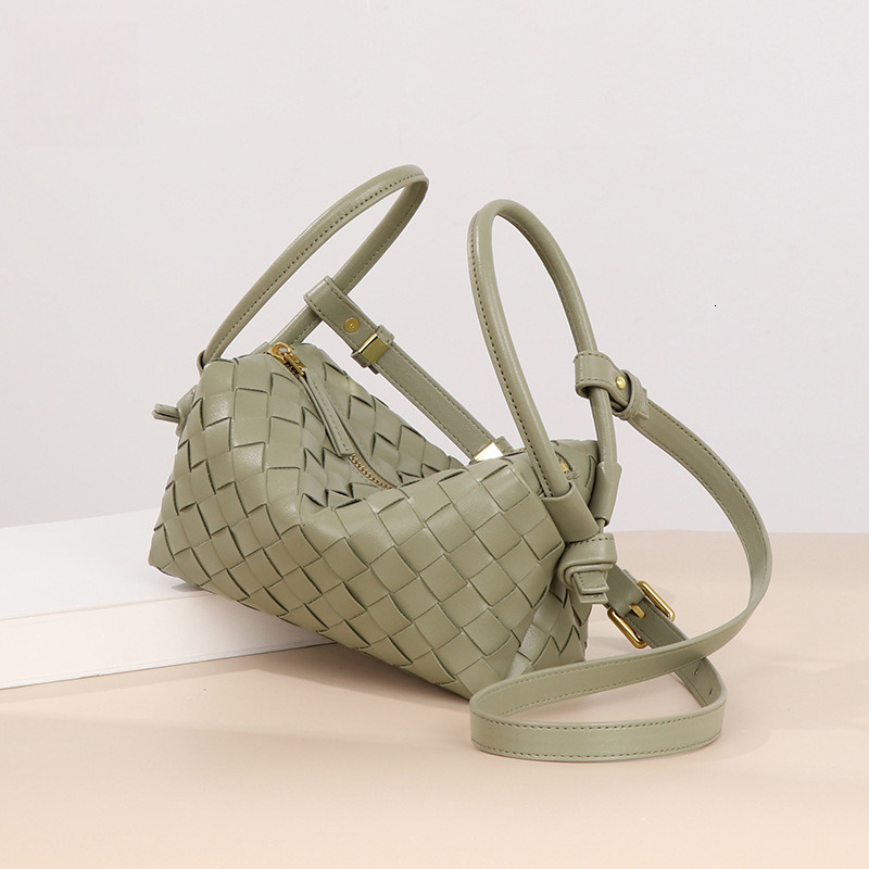 Fashion New Double Handle Wrist Handbag for Women Handwoven Design Trendy Pillow Single Shoulder Crossbody Bag