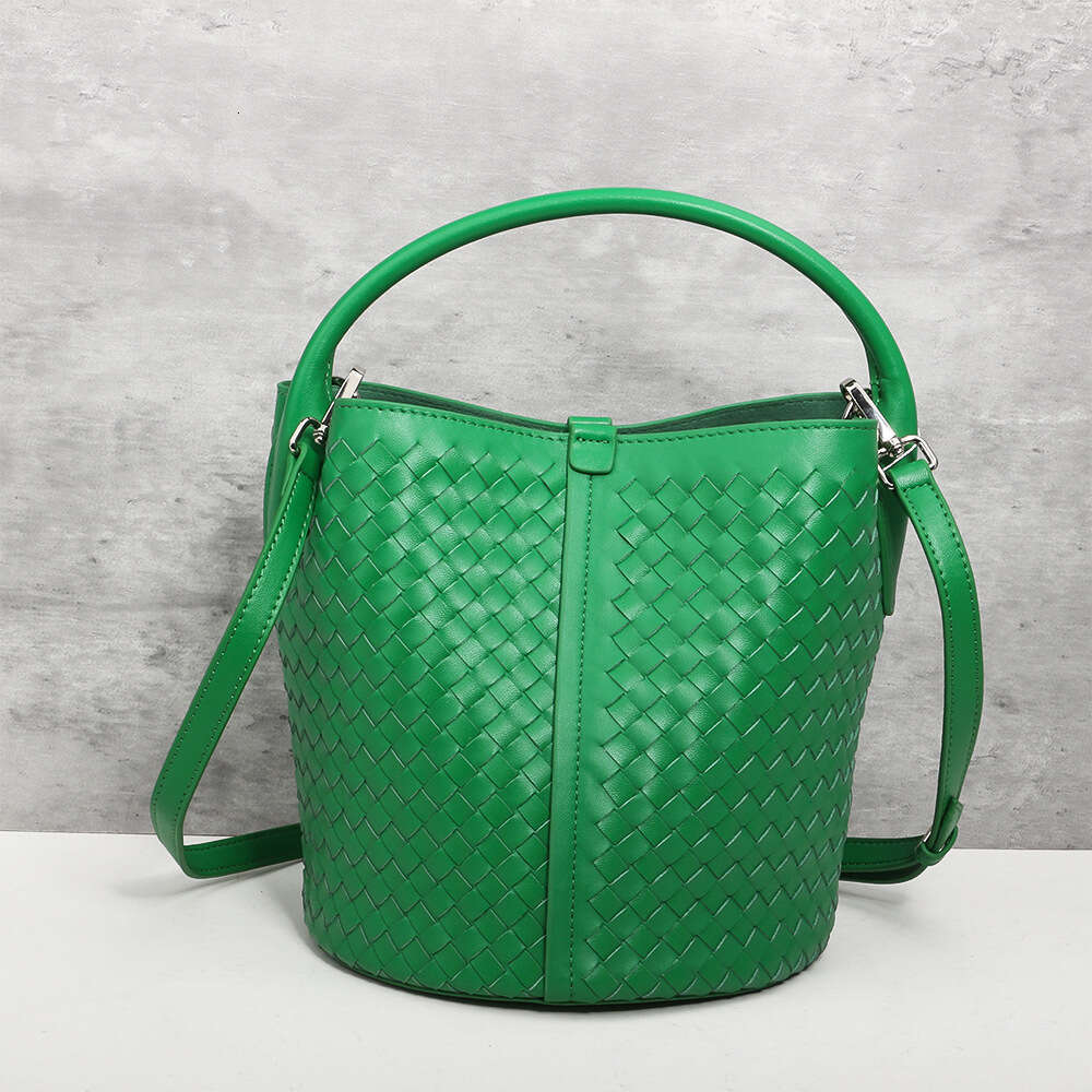 Tote Bag Woven Cowhide Bucket For Women Crossbody Large Capacity High End Genuine Leather Tote Bag Commuter Shoulder Bag Shoulder Bag Braided Handbag