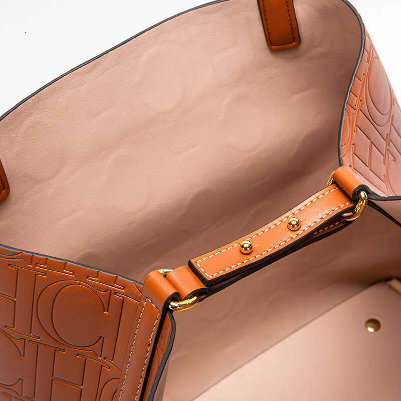 Fashion Classic Solid Color Women's New Bucket Large Capacity PU Material Business Party Shoulder Bag