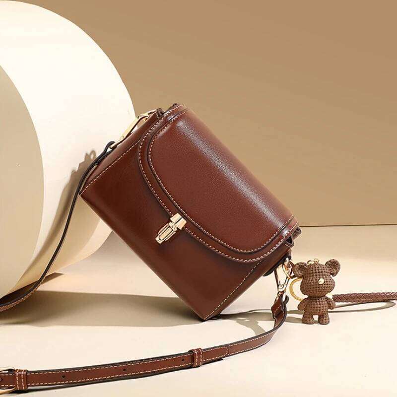 Premium Sense Of Fashion Small Square Shoulder Crossbody Bag, Versatile Leather Women's Bag