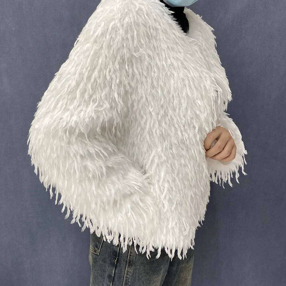 New 2024 Faux Fur Women High Quality Fashion Coat Short Jacket