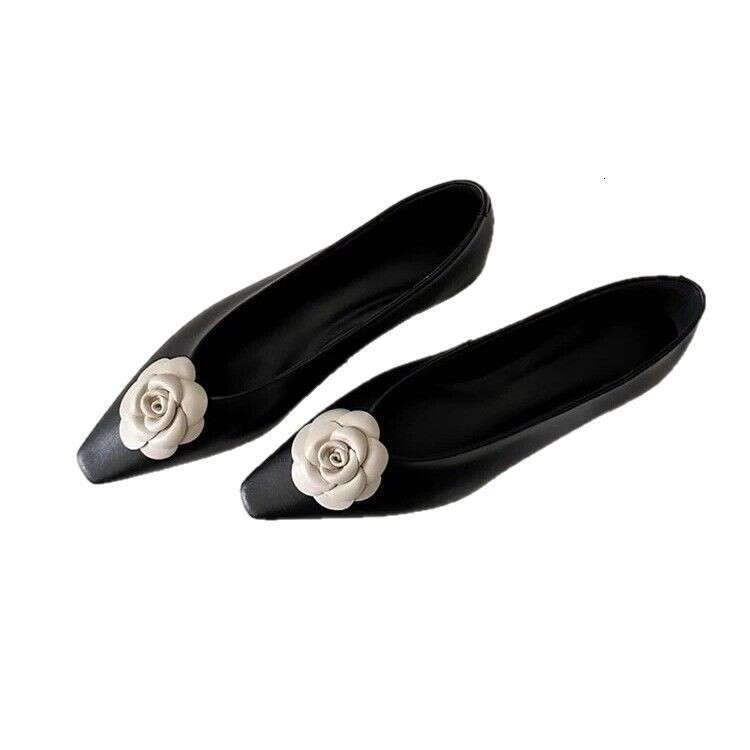 Genuine Leather Fragrance Camellia Small Square Toe Shallow Mouth Single for Women 2025 Spring Summer New Versatile Loafers Flat Shoes