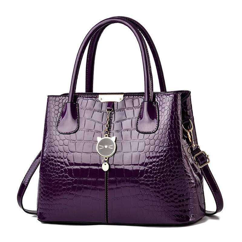 Brand Designer Women'S Handbag New Shiny Leather Shoulder Large Capacity Crossbody Classic Commuting Tote Bag