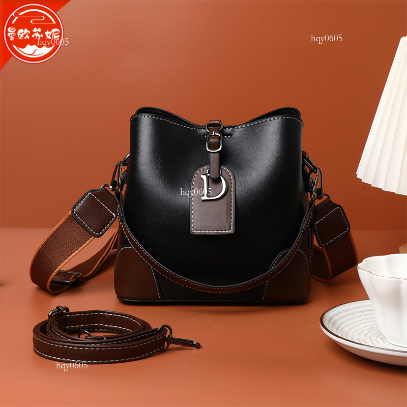 Top quality Brand High Quality New Style Free Delivery Designer Bag Suni Niche Luxury Women's High-Quality Texture Bucket 2025 Retro Fashion Sing