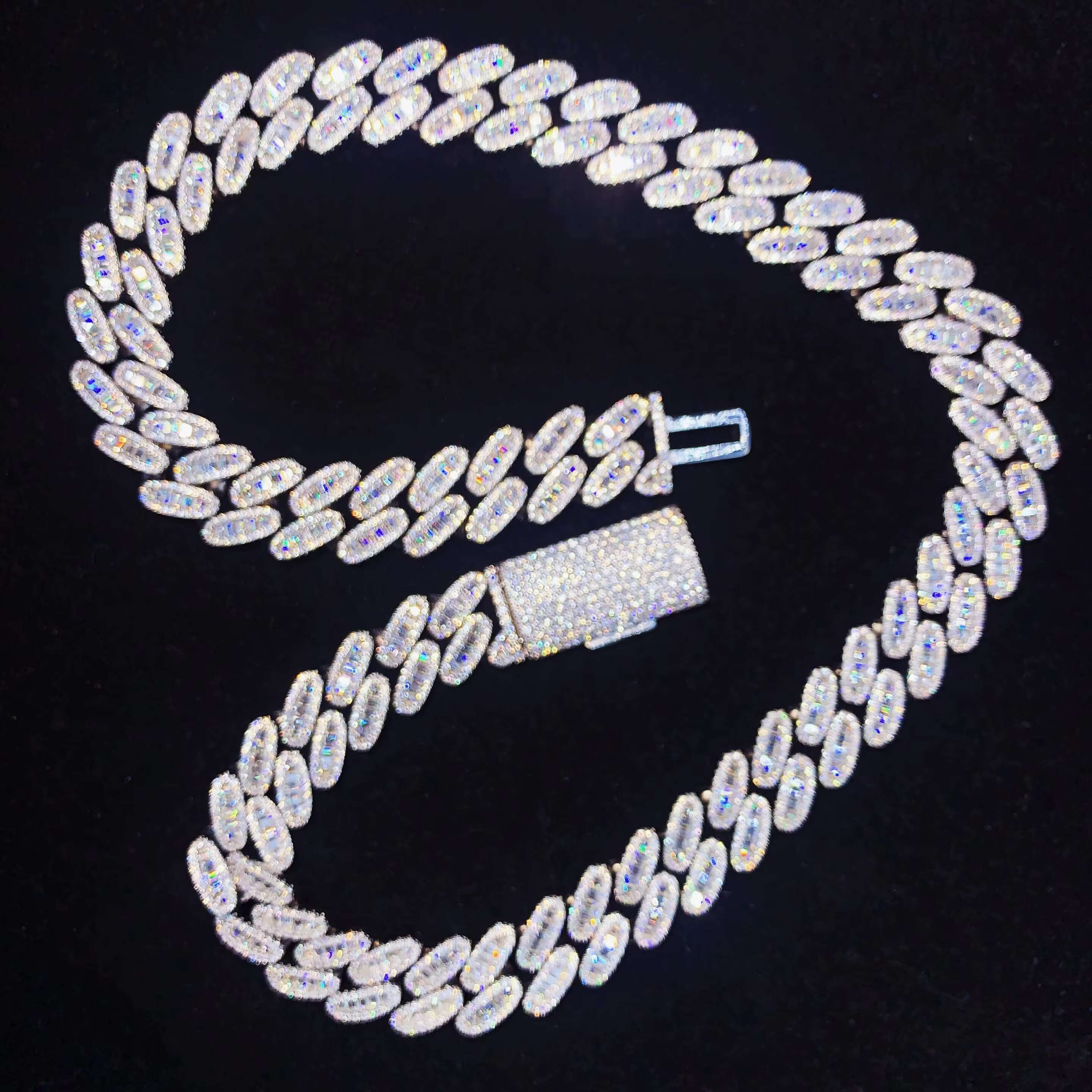 Passed Diamond Tester Heavy Luxury Baguette Diamond VVS Moissanite Cuban Link Chain Rapper Hip Hop Necklace Rock
