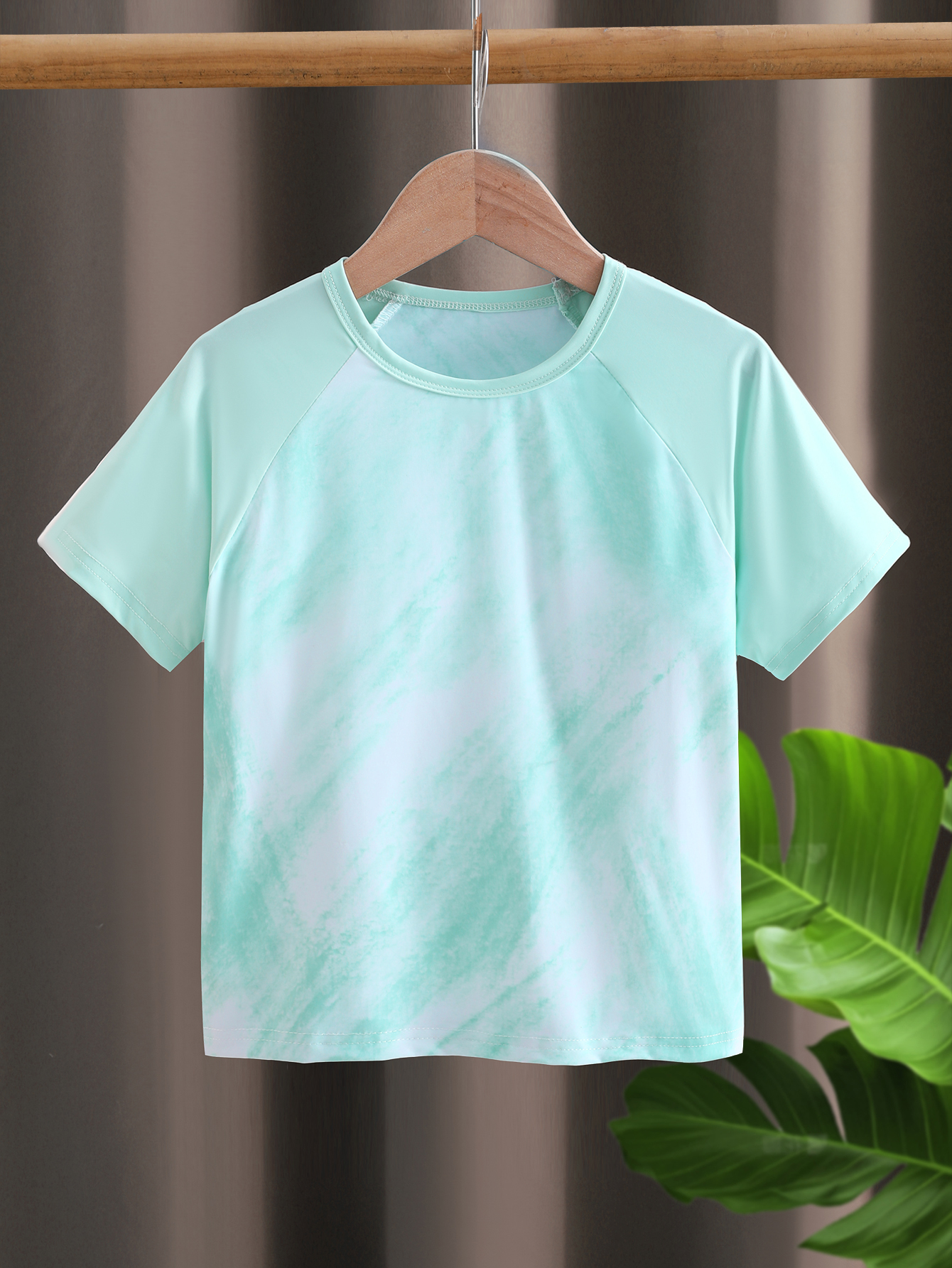 New Stylish Short-Sleeved T-Shirt for Boys' Summer Wear - Handsome Top