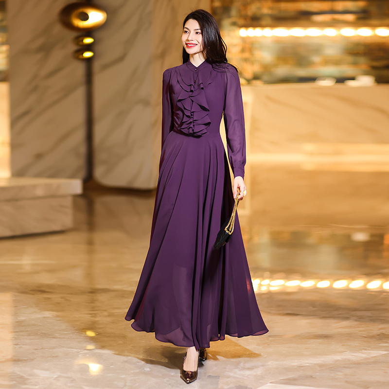 Chic Floral Patterned Long-Sleeve Maxidress Perfect for Summertime Events
