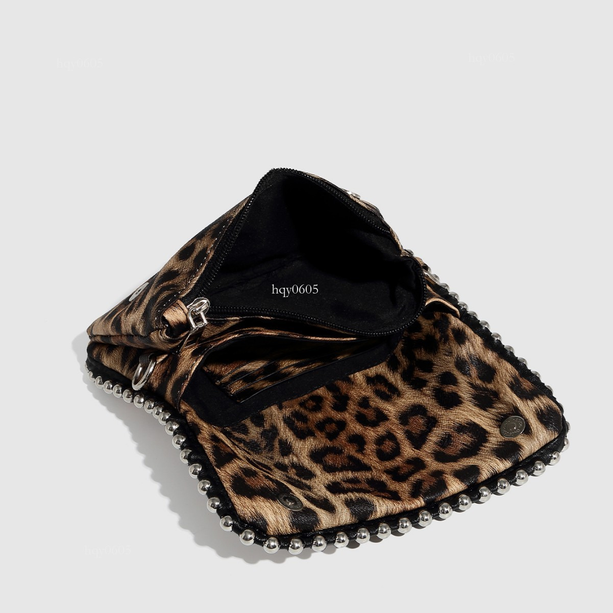 Top quality Brand High Quality New Style Free Delivery Designer Bag ZR Women's 2025 Autumn Fashion Versatile Leopard Print Shoulder High-end Pear