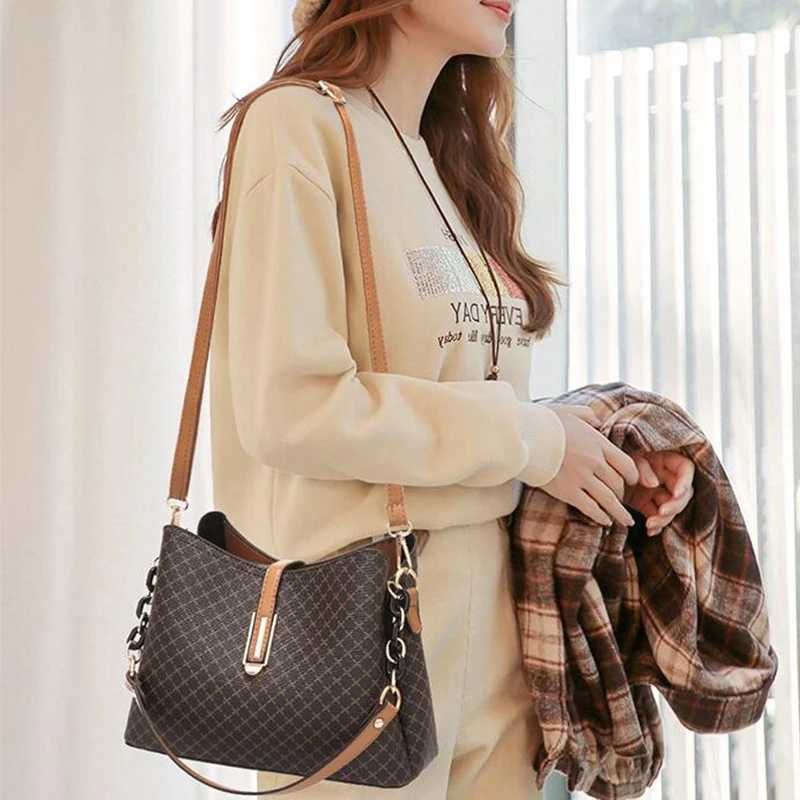 Fashion Women Bucket Crossbody Bag Vintage Tassel Designer Messenger Bag High Quality PU Leather Shoulder Bag Simple Handbag XJ2520528