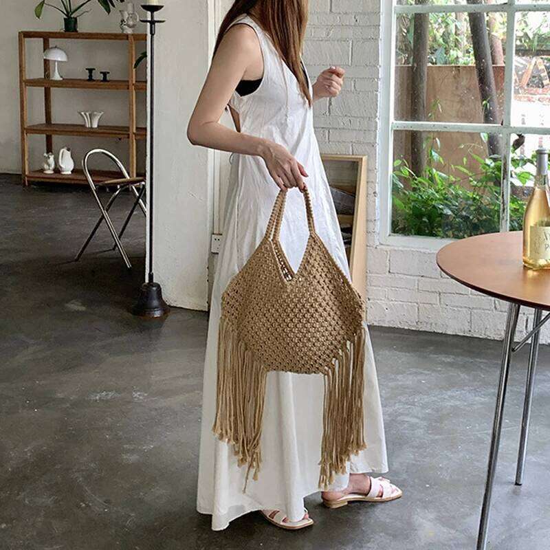 Hollow Out Tassel Decorate Hobos Bags For Women Designer Handbag Purses 2024 New In Casual Large Capacity Shoulder Beach