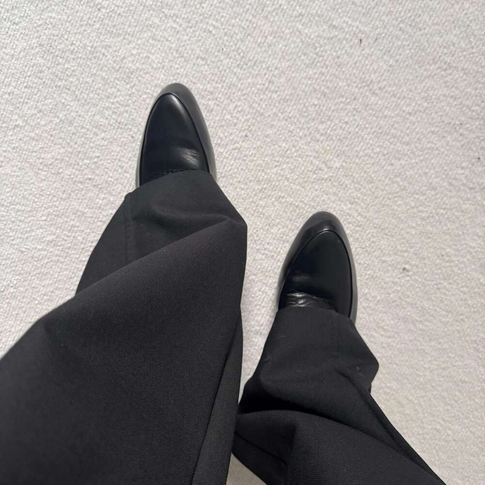 Genuine British Style Deep Mouth Pointed Toe Flat Leather for Women 2025 New Spring Versatile Loafers Commuter Single Shoes