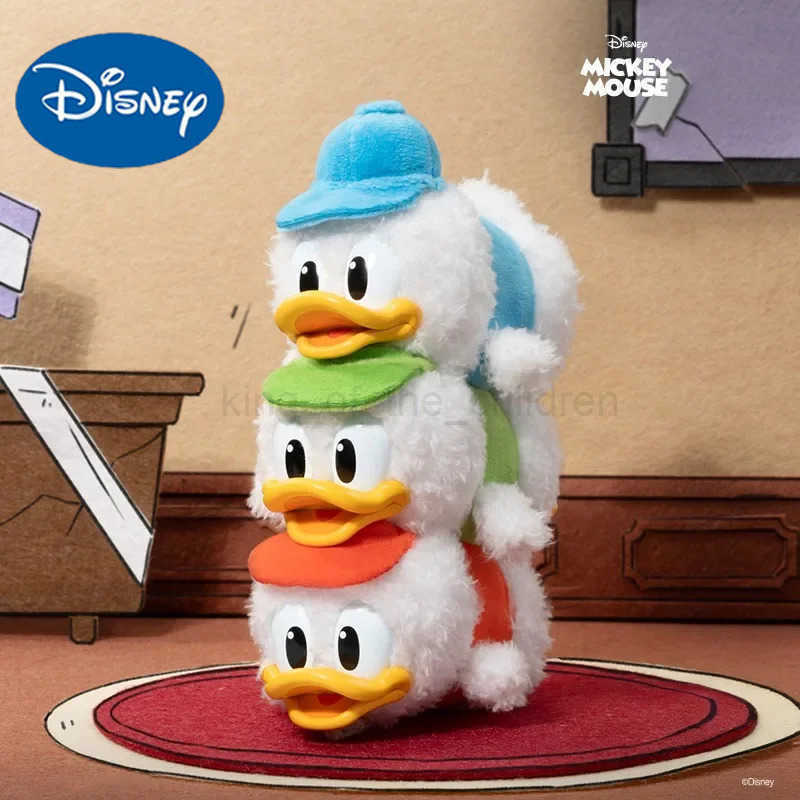 Disney New Genuine Disney Mickey Family Cute Together Keychain Series Blind Box Toys Kawaii Minnie Daisy Dale Dolls Pendants Kids Gift W250529