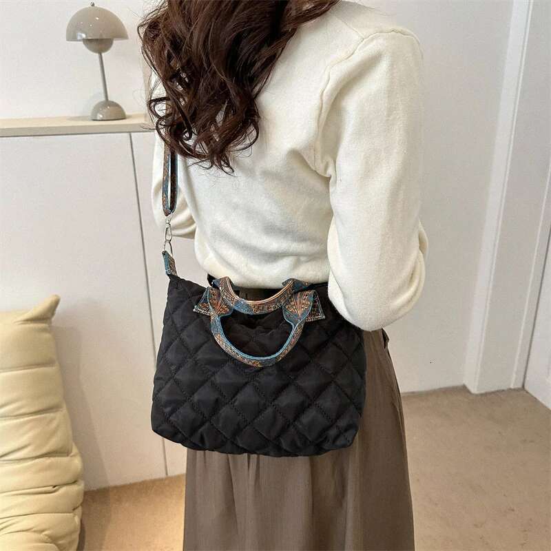 Designer Brand Lingge Quilted Padded Large Tote Nylon Women Handbags Design Shoulder Crossbody Bags Shopper Bag