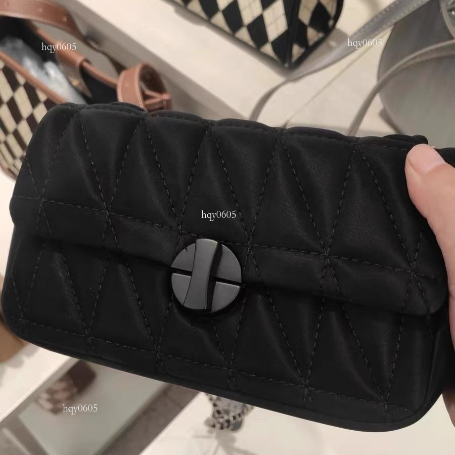 Top quality Brand High Quality New Style Free Delivery Designer Bag 2025 Spring Summer Textured Small for Women Quilted Chain Shoulder Underarm Versat