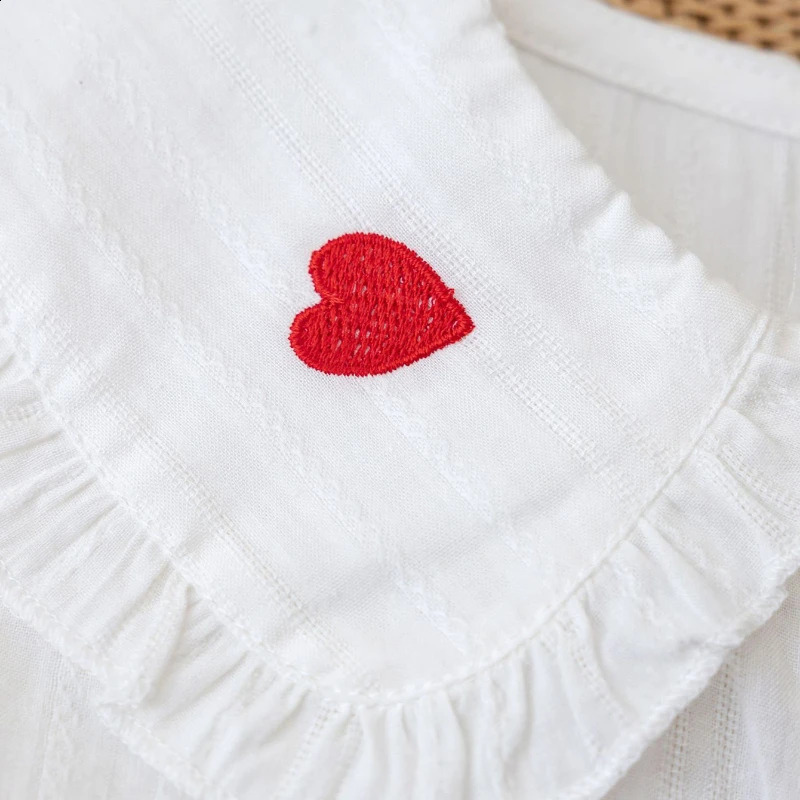 DAYIFUN Doll Collar Shirts Childrens White Cuffed Heart Embroidered ShirtSpring/Summer Solid Color Long Sleeved Fashion Top 250526bj