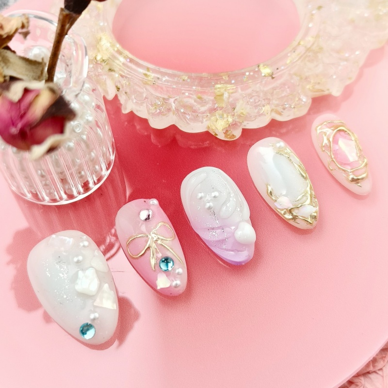 10pcs Sweet Handmade Press-on nails Short Almond Nails Bundle Hand drawn 3D Flowers Butterfly Diamond Finished nail stickers Free storage box jelly gl