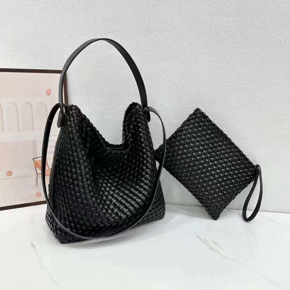 Tote Bag High End Niche Design Handwoven Genuine Leather Tote Underarm New Large Capacity Bucket Bag Trendy Shoulder Bag Braided Handbag