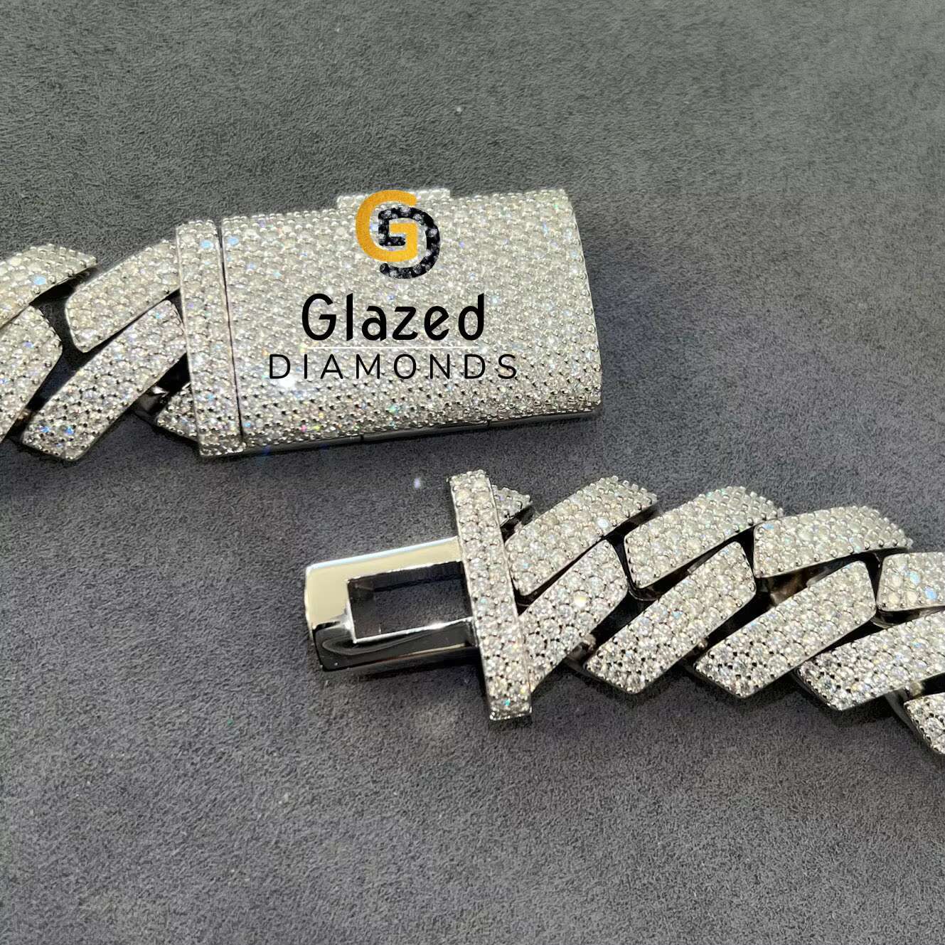 20mm Unique Diamond Iced Out Hip Hop Neck Moissanite Chain for Men in 925 Sterling Silver Enhancing Vvs Clarity