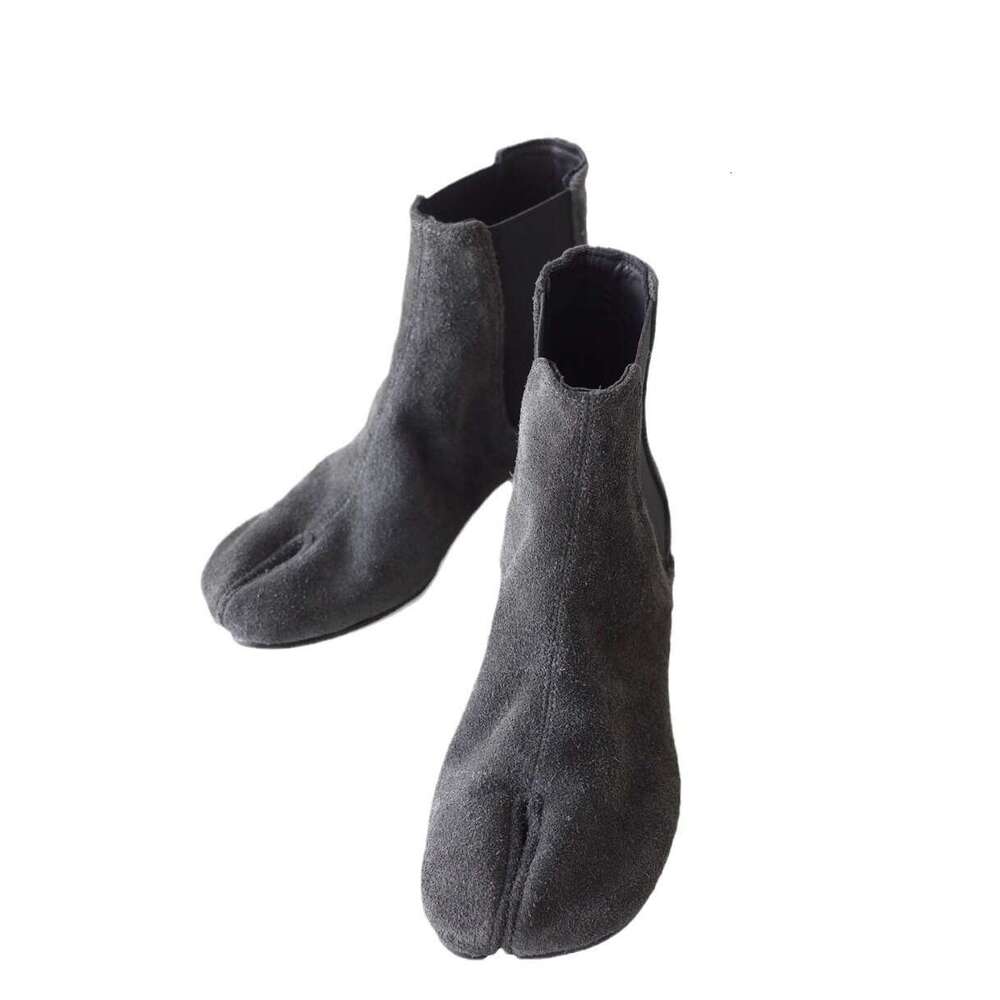 Genuine Leather Suede Niche Pig Trotter Split Toe Chelsea Ankle for Women Fashion Distressed Gray Low Heel Flat Slim Boots