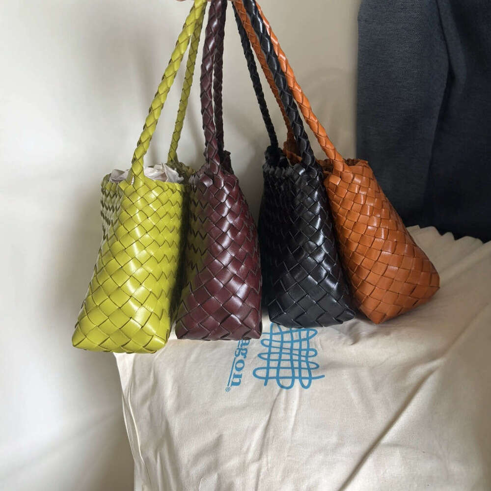 Shoulder Bag Braided Handbag Dragon Woven First Layer Cowhide Women French Style Basket Handmade Genuine Leather Tote Shoulder Bag Shoulder Bag KQ