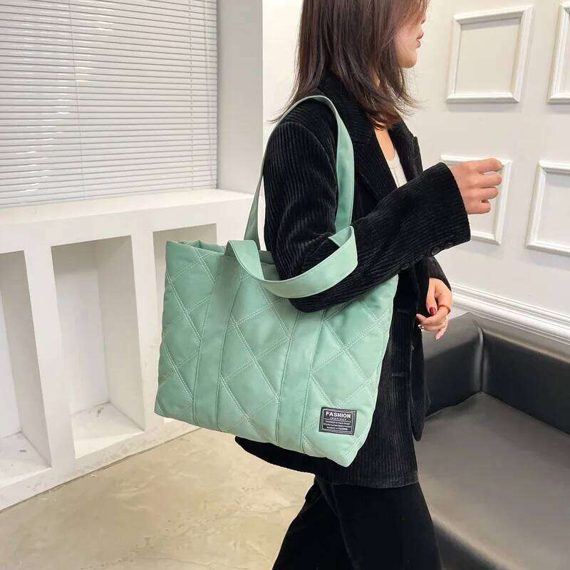 Hot Selling Fashionable And Versatile Large Capacity Nylon Cloth Women's New Shoulder Bag Street Trend Handbag Bolsa Feminina Designer Bags