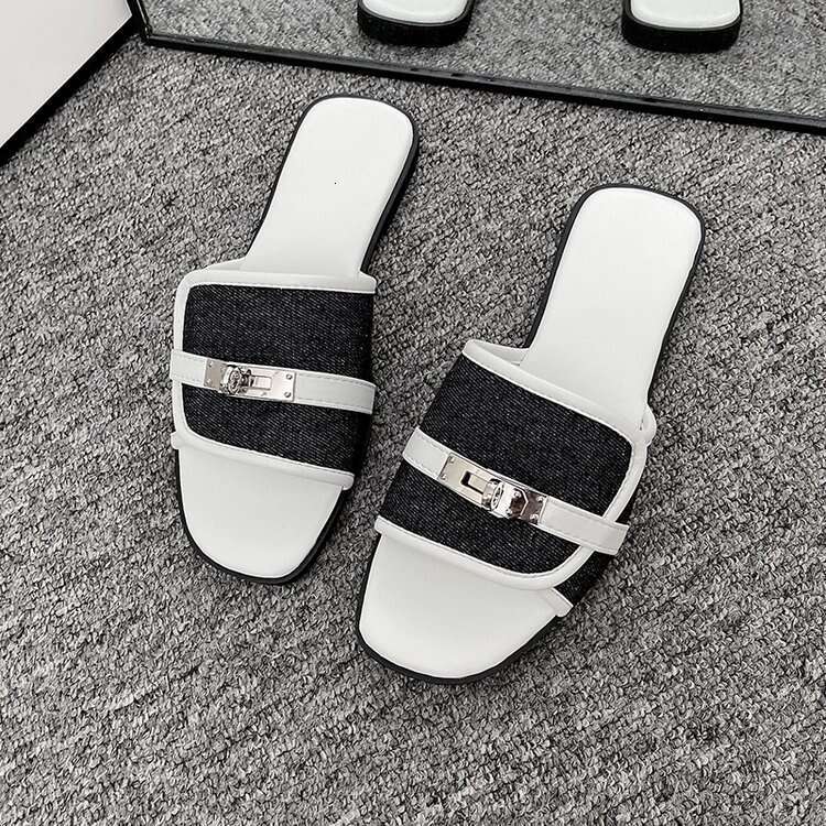 Metal Buckle Plus Size Women's Shoes Designer Sandals Low Heel Sandals, Women's Outdoor Wear 2025 Summer New Square Headed Flat Slippers For