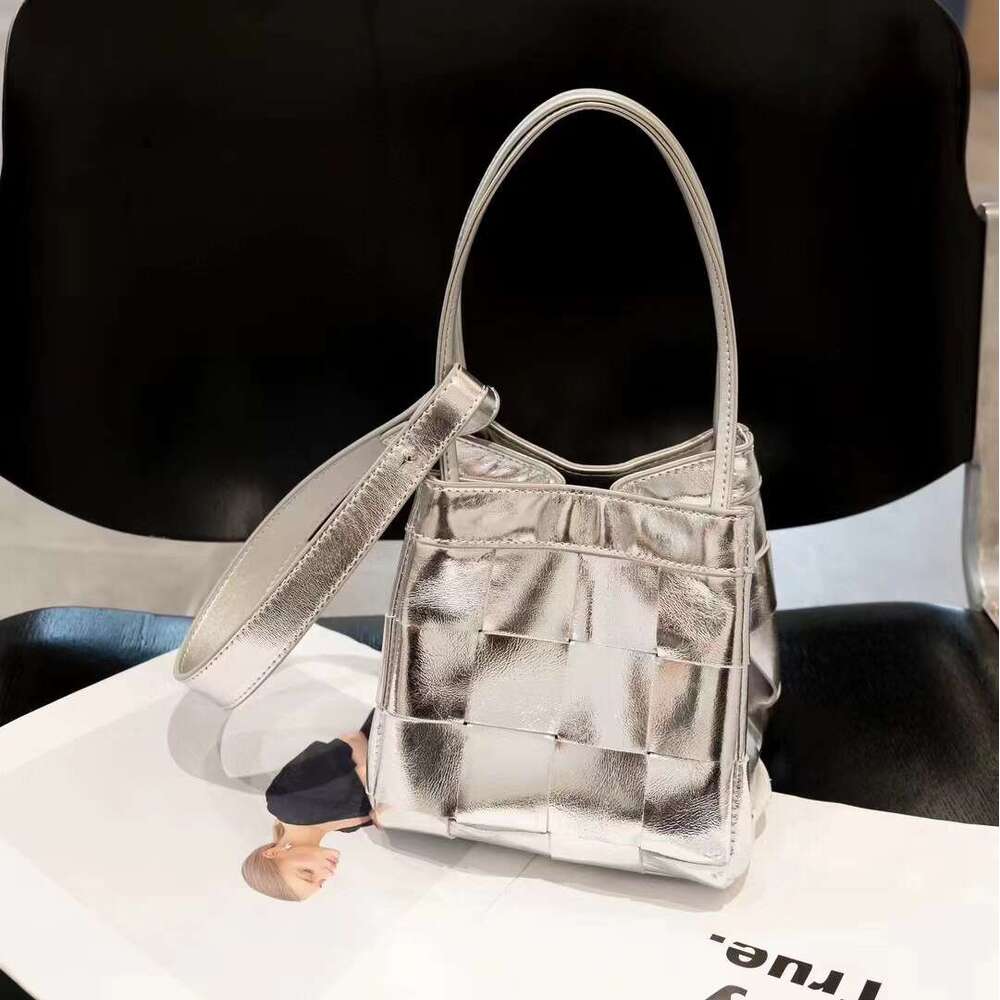 Tote Bag Braided Handbag Summer Textured Genuine Leather Woven Bucket Stylish Fashion Wing Top Layer Cowhide Mini Women S Underarm Bag Shoulder Bag