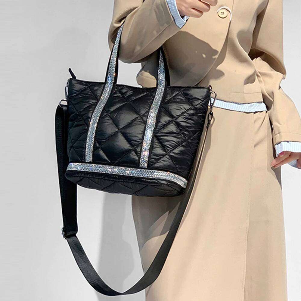 Women's Bags Designer Fashion Nylon Quilting Handbags Down Padded Shoulder New Designer Lingge Dia Tote Bags For Women Crossbody Bag Chic